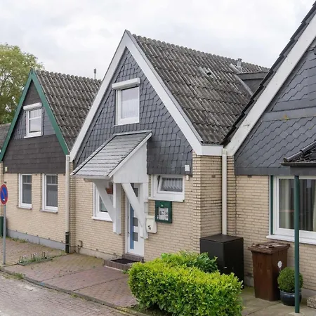 Luettje Strandhuus Holiday home
